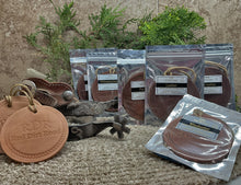 <center>Cedar Leather<br> <small><small>Leather Car Scent</small></small>