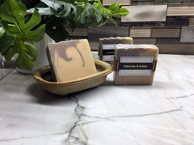 <center>Oakmoss & Amber<br> <small><small>Goat Milk Soap</small></small>